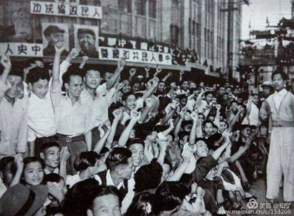 1949年5月27日上海解放了！