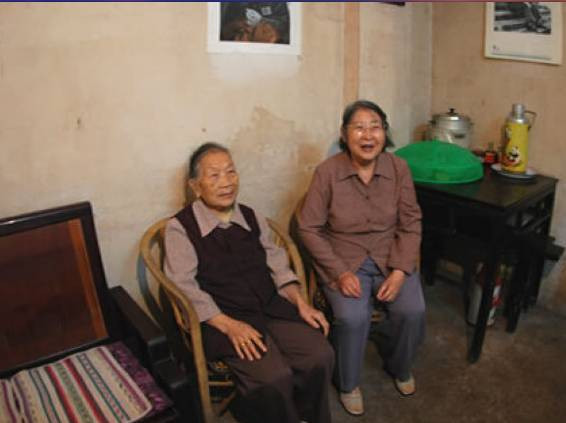 精英说“下放”就是迫害，那毛主席女儿下放怎么解释？