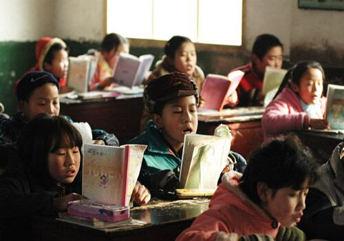 混乱的课堂：乡间底层孩子的“反学校”文化