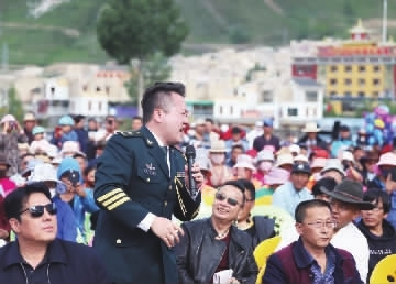 在玉树人民心中绘出多彩画卷