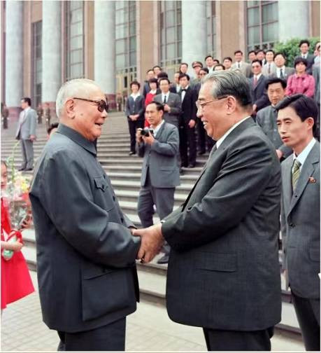 朝中友谊永垂不朽（三）