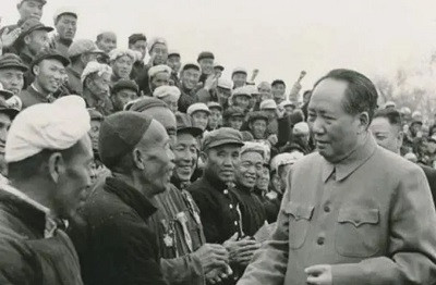 坚持用毛泽东思想来武装自己