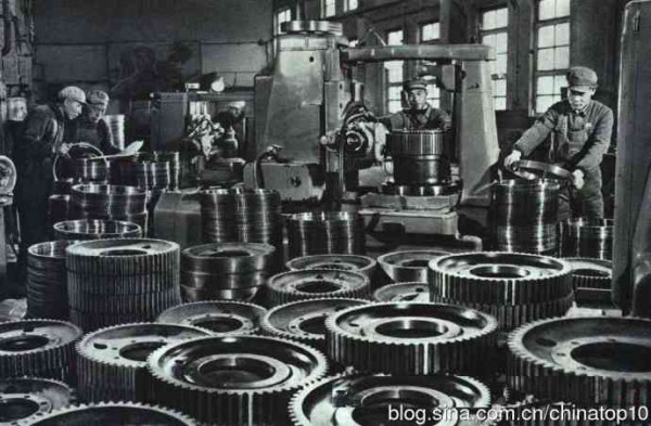 庆五一，新中国工程掠影