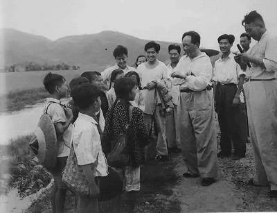 毛主席逝世44周年丨不忘初心，人民永远怀念您！