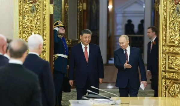 习近平同俄罗斯总统普京举行会谈
