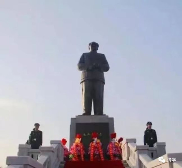 纪念毛主席视察七里营人民公社65周年