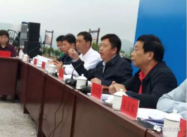  王宏甲：党建引领，深化改革，组织起来，共同致富。这是“塘约道路”的核心要义
