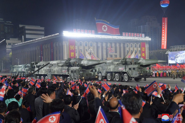 朝中社综述：将共和国的尊严和国力提升到最高境界的卓绝的爱国者
