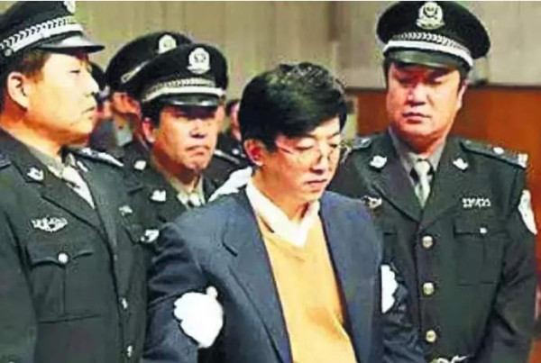 河北前省委书记之孙女，正在国外花着你的钱，你还没任何办法