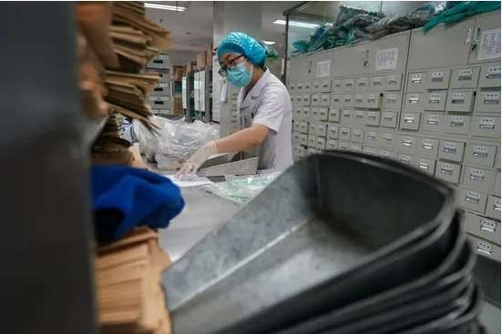 南京：中药汤剂助力抗疫