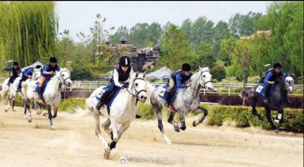 过去10年来，朝鲜发生了翻天覆地的变化