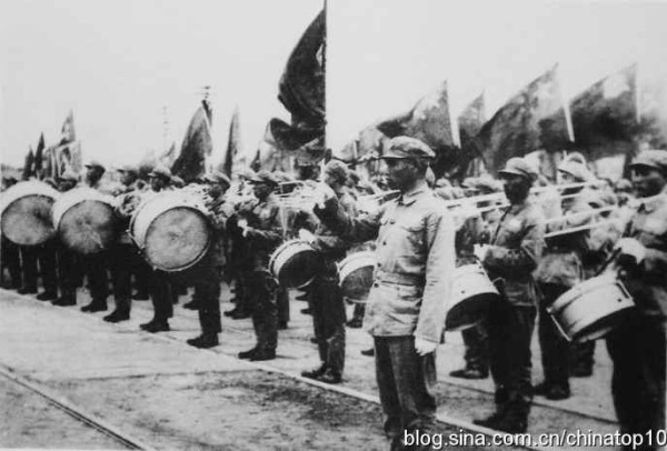 开国大典 ——民族复兴的历史转折点