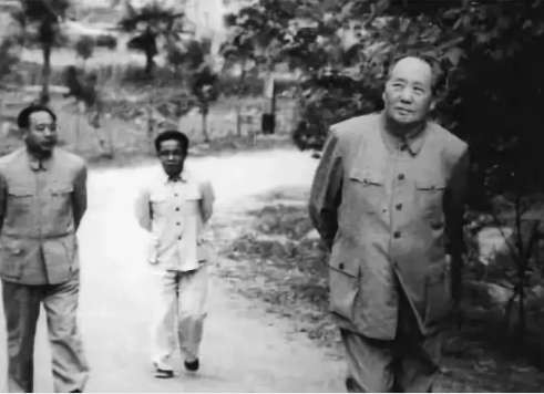 1965年毛主席重上井冈山准确预言