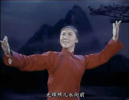 1970年革命现代京剧电影《红灯记》：无产者一生奋战求解放