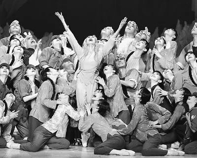 1949—1972年:中国红色文艺海外行片断