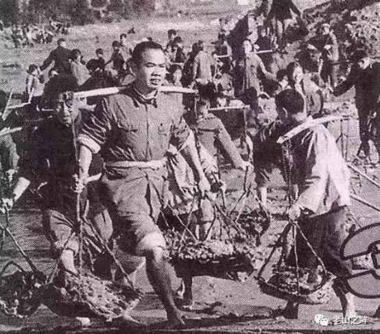 艰难奠基，新中国前三十年史诗般波澜壮阔的工业史（中）