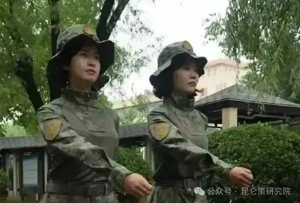 陈先义:“一颗红星、两面红旗”——思念65式军装