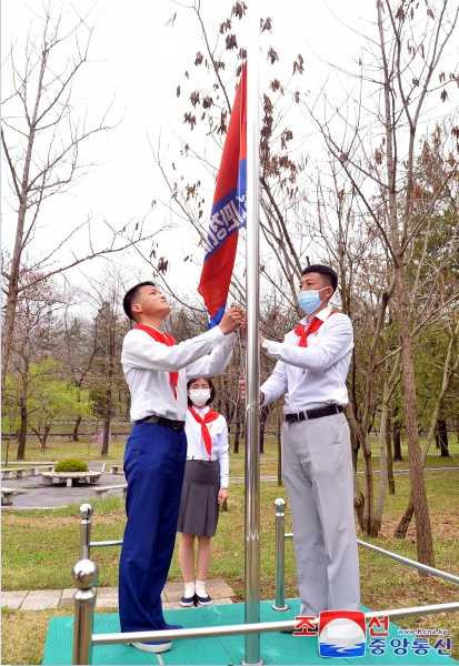 朝鲜各地少年团夏令营开营