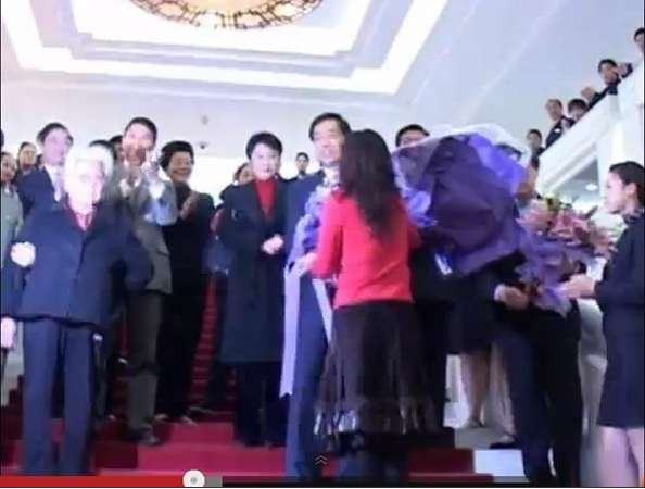 张宏良：如何看待商务部全体公务员的集体“余孽”行为？