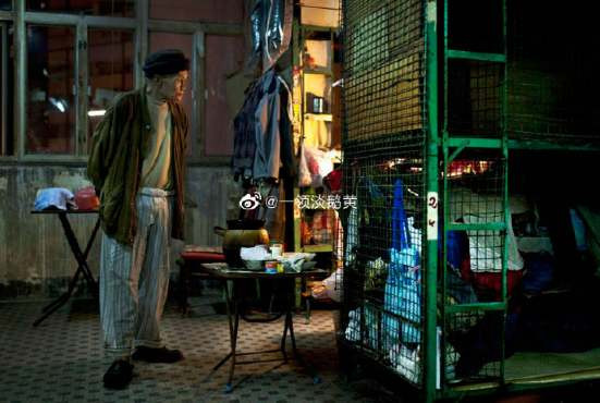 看下香港的笼屋