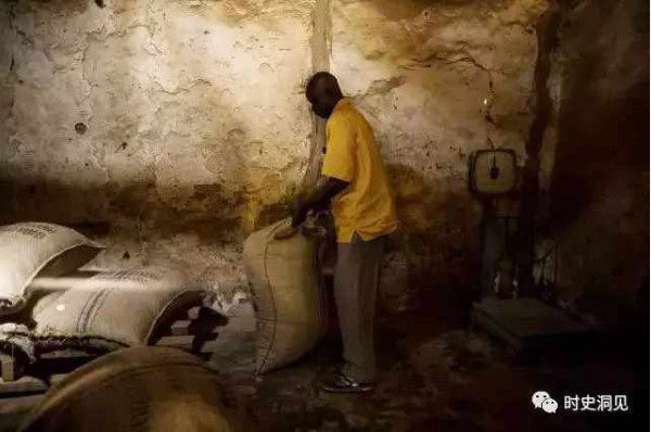 美味的巧克力和纯洁的钻石？不！它们是地球上最血腥肮脏的商品