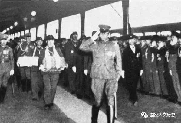 罗山:伪满时期的日本“皇民化”攻势,14年把自己洗成“白莲花”,让年轻人淡忘国族身份