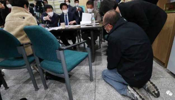 “双十一狂欢”的暗面：无人问津的快递劳工