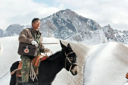 为什么毛泽东时代的新疆很太平