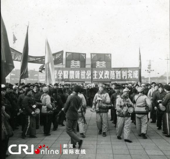 解占久：毛主席的全部意义是革命和改造
