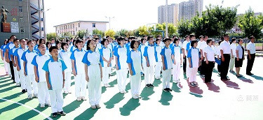 九九的怀念，久久的情怀——滦州三中纪念毛主席逝世44周年