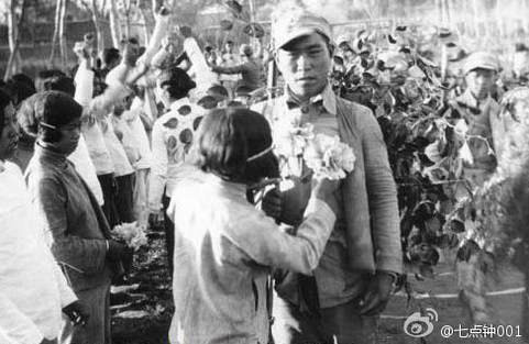 看看八爷是用什么装备打鬼子的