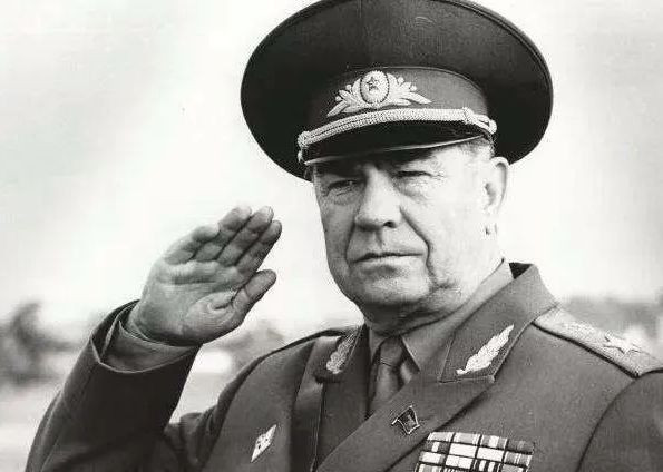 张宏良：向悲剧英雄亚佐夫元帅致敬