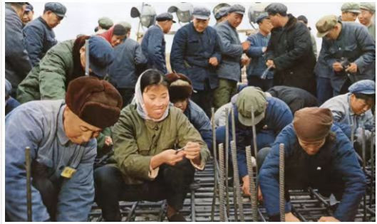 李克勤|毛主席纪念堂前的队列：思念的河有多长？