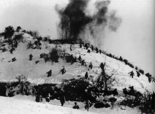 决不能让抗美援朝烈士的鲜血白流!