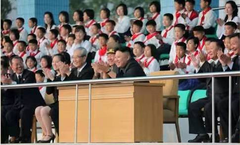 朝鲜画册：为了祖国的未来 (五）