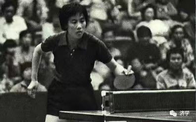 1974年亚运会我女运动员的连衣裙是江青设计的？