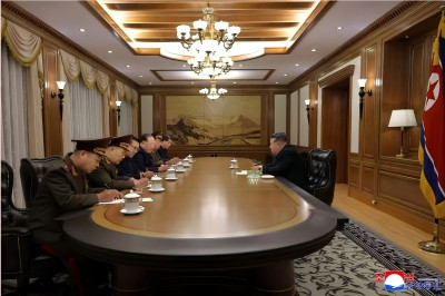 金正恩同志指导核武器生产协议会