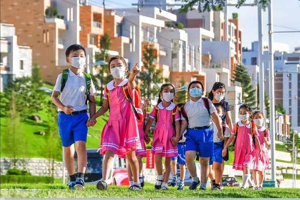 为了人民的幸福——在伟大领导者金正日同志诞辰81周年之际