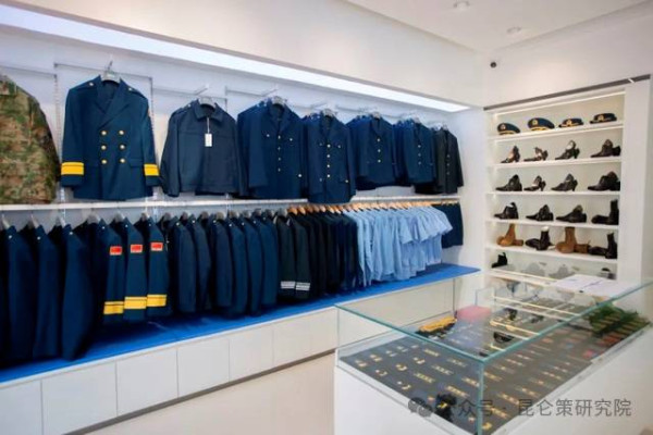 陈先义:“一颗红星、两面红旗”——思念65式军装