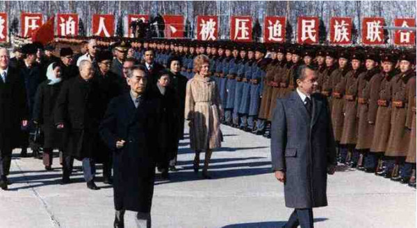 中华民族的子孙应当知道的关于毛主席的十四个谬论