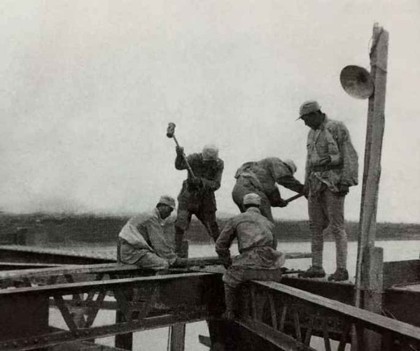 战火中诞生的人民解放军特种部队——铁道兵【1】