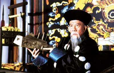 张宏良：汉奸站起来，人民就要跪下了