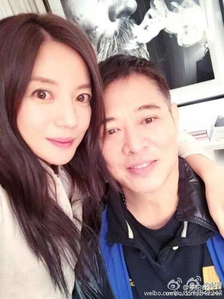 喜鹊：赵薇戴立忍台独门续：赵薇的诡异捐款