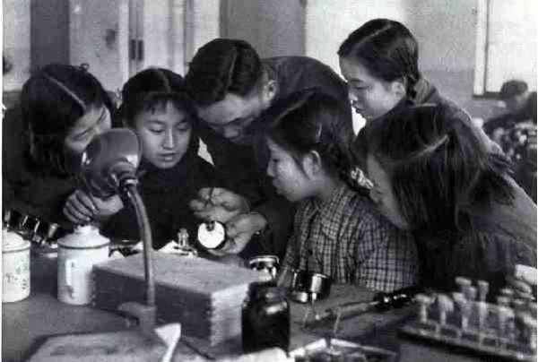 激情岁月！共和国留下父辈们创业的足印（4）