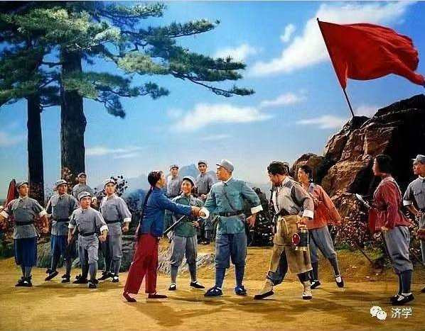 8个样板戏一半是抗日题材，给汉奸文化致命打击