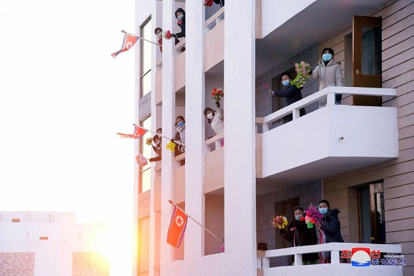 朝鲜:平壤市和平安北道、咸镜北道、咸镜南道一些农村喜乔迁