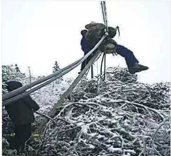 中国人地铁里玩手机，欧洲人看书？背后真相竟是…