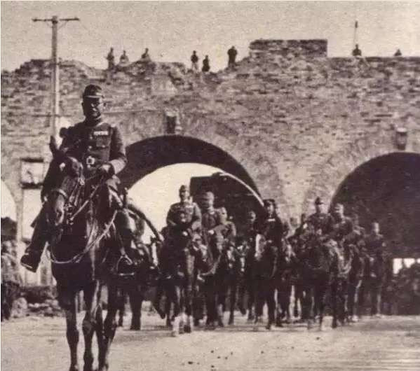 年少不懂陈独秀，如今方知真名士