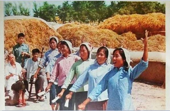 1974年天津市宝坻县小靳庄的照片曝光！