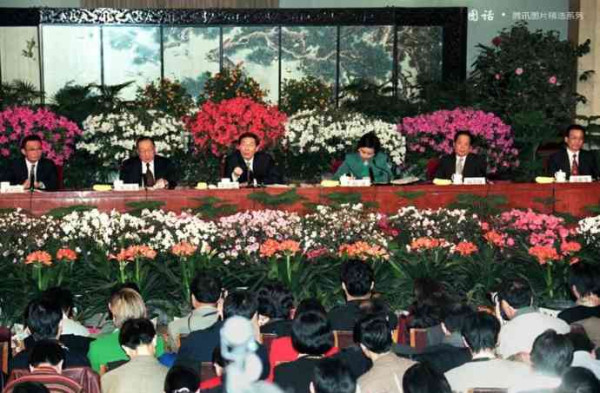 毛泽东时代的工业革命——中国复兴的基石